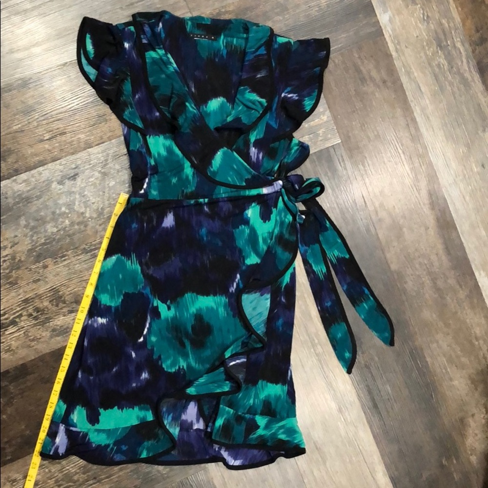 Multicolored wrap dress with simple ruffle trim